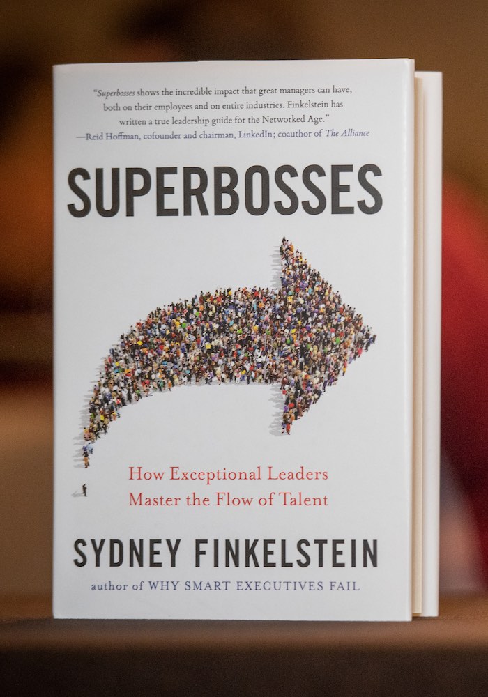 A cover image of the book Superbosses written by Sydney Finkelstein.