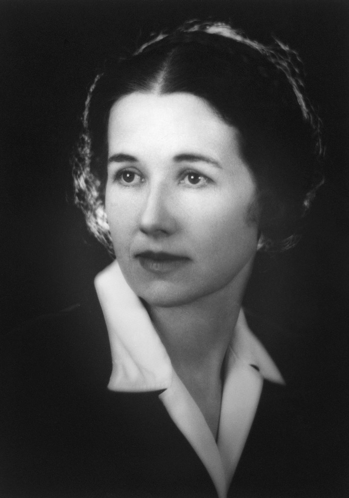 A portait photo of Mary Elizabeth Holdsworth.